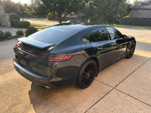 2018 Porsche Panamera Panamera