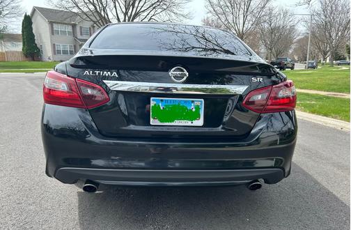 Black 2018 Nissan Altima 2.5 SR