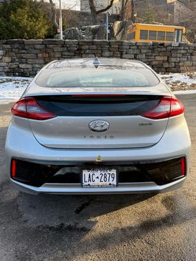 2019 Hyundai IONIQ Plug-In Hybrid Base