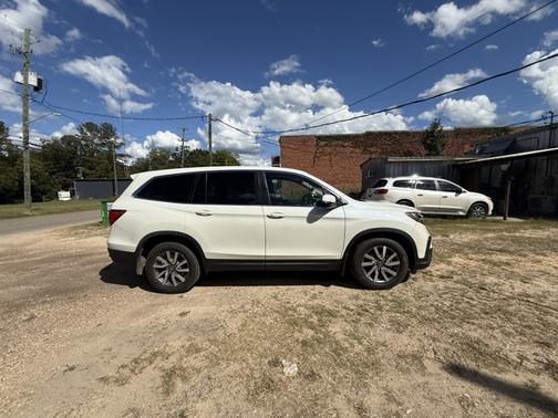 White 2019 Honda Pilot EX-L