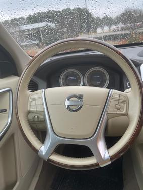 2013 Volvo XC60 T6 R-Design Premier Plus