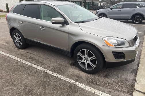 2013 Volvo XC60 T6 R-Design Premier Plus