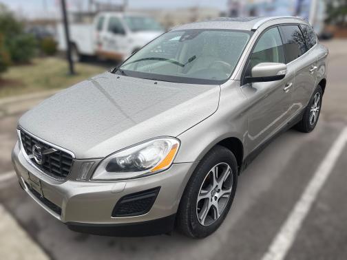 2013 Volvo XC60 T6 R-Design Premier Plus
