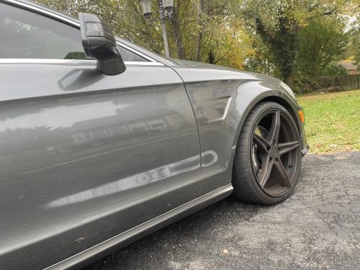 Photo 5 of 30 of 2012 Mercedes-Benz CLS-Class CLS 63 AMG