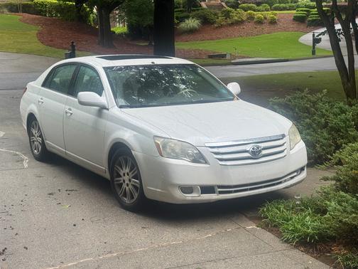 White 2006 Toyota Avalon Limited