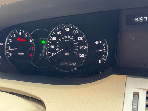 White 2006 Toyota Avalon Limited