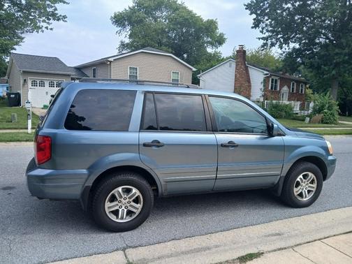 Blue 2005 Honda Pilot EX-L