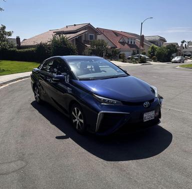 2018 Toyota Mirai Base