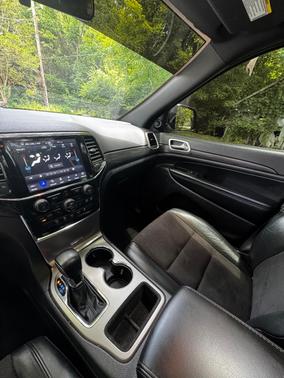 Gray 2021 Jeep Grand Cherokee Laredo X