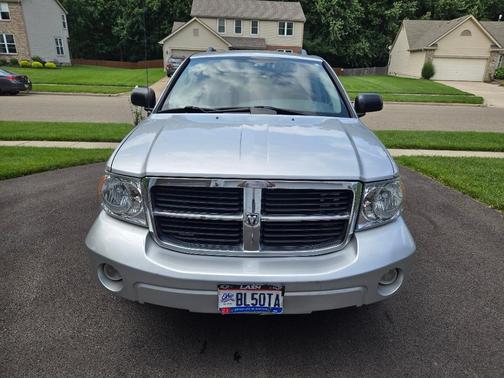 Silver 2007 Dodge Durango SLT