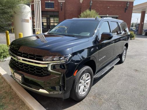 2024 Chevrolet Suburban LS