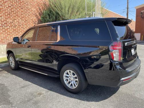 2024 Chevrolet Suburban LS