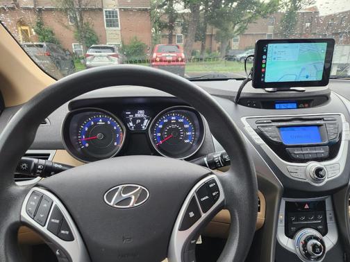 Gold 2012 Hyundai ELANTRA GLS