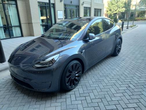 2023 Tesla Model Y Performance