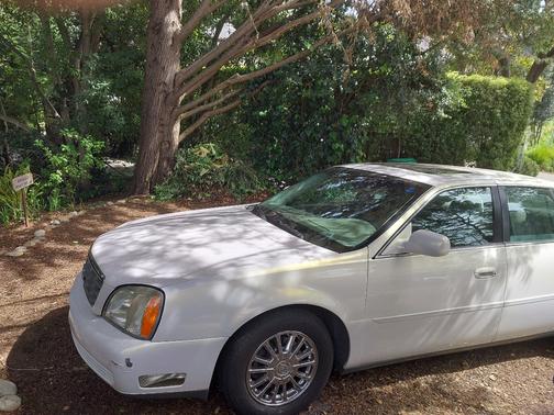 White 2005 Cadillac DeVille DHS