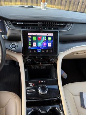 White 2022 Jeep Grand Cherokee L Limited