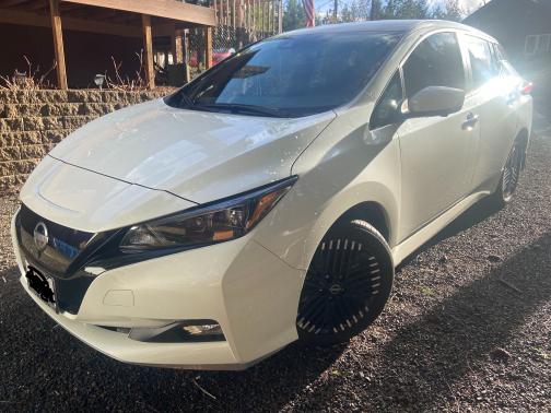 2023 Nissan Leaf SV PLUS