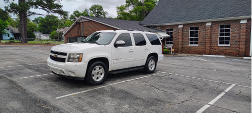 White 2009 Chevrolet Tahoe LT