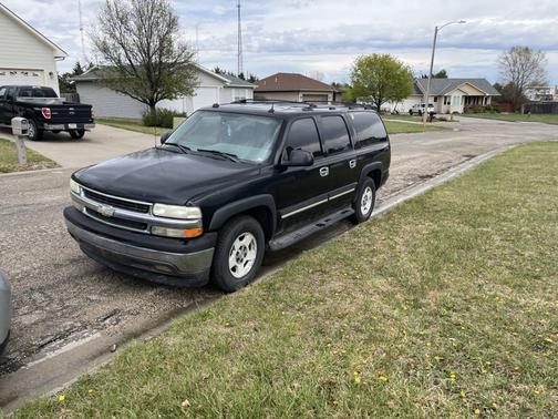 Black 2005 Chevrolet Suburban 1500 LT