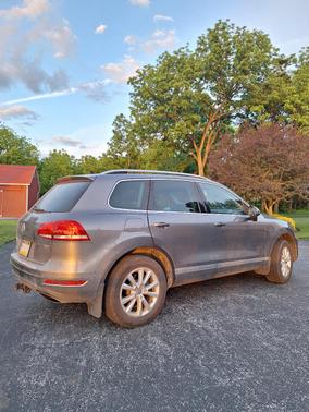 Gray 2013 Volkswagen Touareg TDI Sport