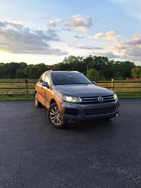 Gray 2013 Volkswagen Touareg TDI Sport