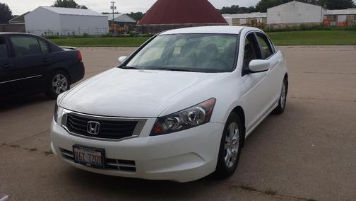 White 2010 Honda Accord LX-P