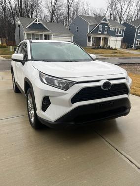 2020 Toyota RAV4 XLE Premium