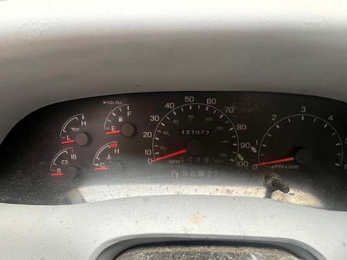 White 2001 Ford F-250 XL