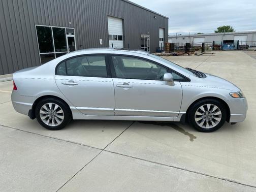 Silver 2011 Honda Civic EX-L