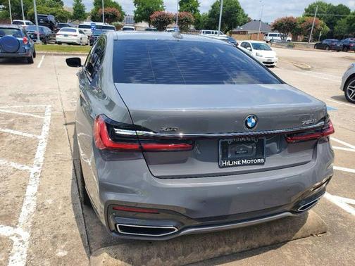 Gray 2020 BMW 750 i xDrive