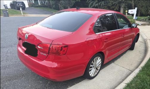 Red 2012 Volkswagen Jetta SEL