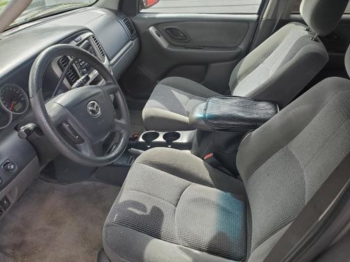 Gray 2004 Mazda Tribute LX V6