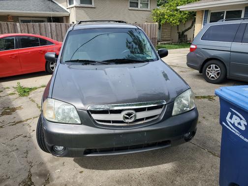 Gray 2004 Mazda Tribute LX V6