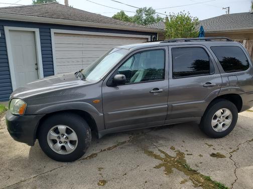 Gray 2004 Mazda Tribute LX V6
