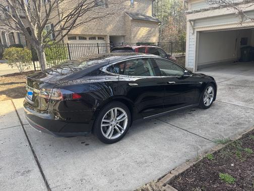 Black 2014 Tesla Model S 85