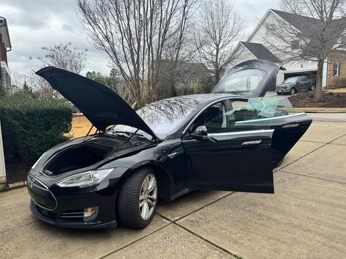 Black 2014 Tesla Model S 85