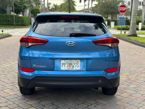 2018 Hyundai TUCSON SE