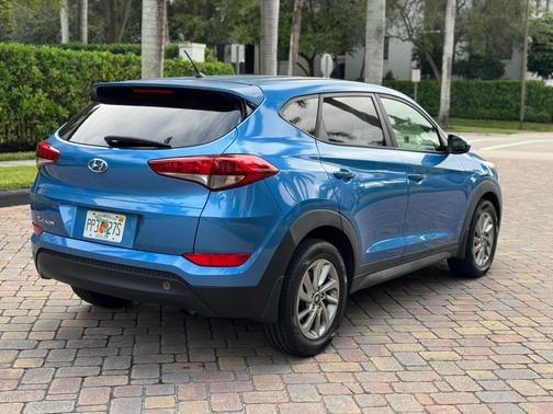 2018 Hyundai TUCSON SE
