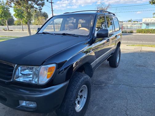 2000 Toyota Land Cruiser Base