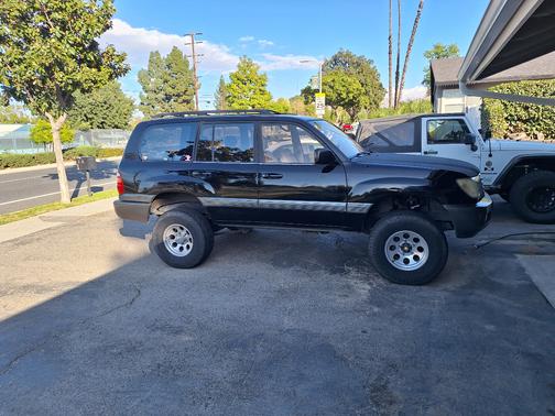 2000 Toyota Land Cruiser Base