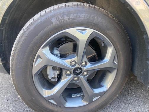 Gray 2024 Ford Escape ST-Line Select