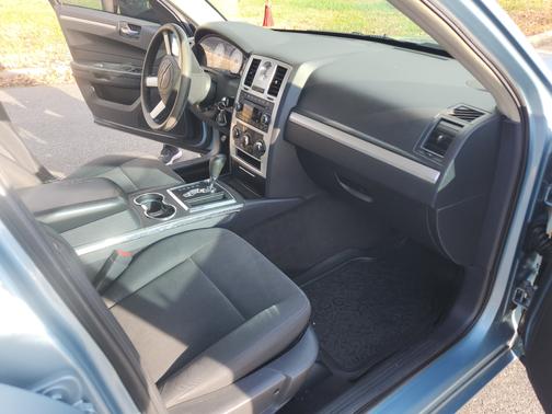 2009 Chrysler 300 LX