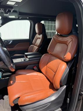 Black 2021 Lincoln Navigator L Reserve