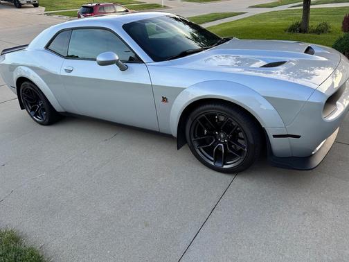Silver 2021 Dodge Challenger R/T Scat Pack Widebody