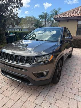 Gray 2020 Jeep Compass Latitude