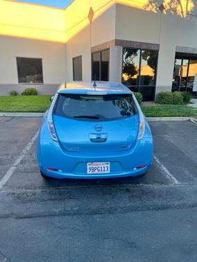 Blue 2015 Nissan Leaf S