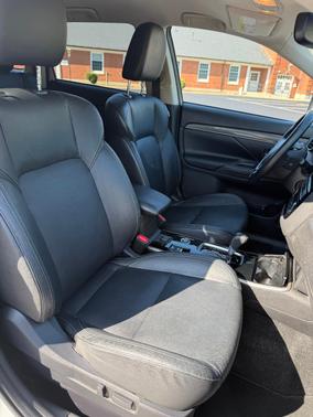 White 2019 Mitsubishi Outlander SEL