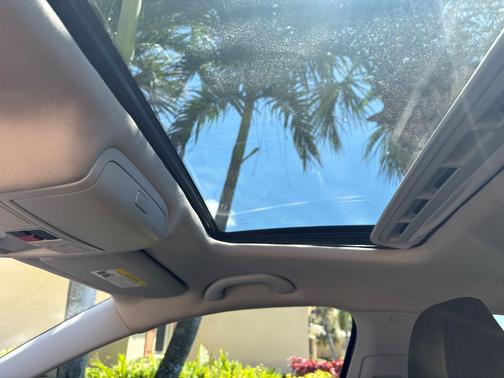 Gray 2017 Volkswagen Jetta 1.4T SE