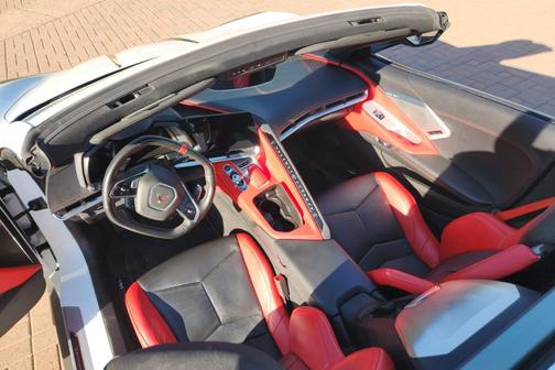White 2022 Chevrolet Corvette Stingray w/2LT