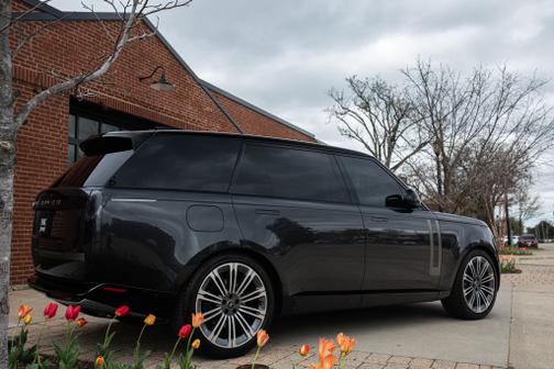 2024 Land Rover Range Rover P530 SE LWB 7 Seat